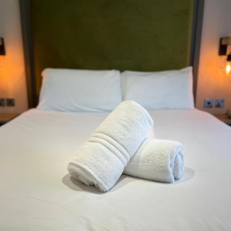 Gleneagles Lodge With Hot Tub York Ngoại thất bức ảnh