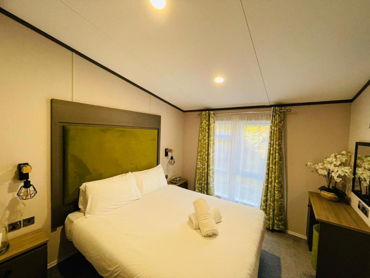 Gleneagles Lodge With Hot Tub York Ngoại thất bức ảnh